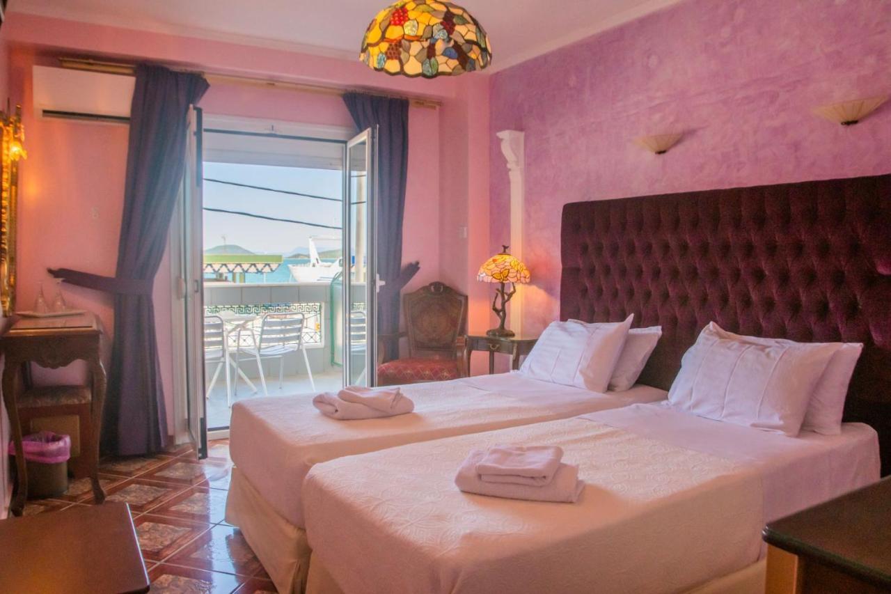 Hotel Astoria อีกูเมนิทซา ภายนอก รูปภาพ