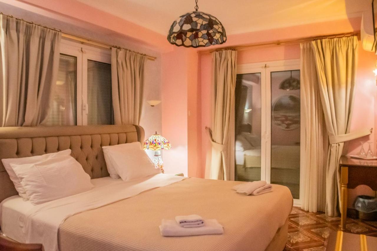 Hotel Astoria อีกูเมนิทซา ภายนอก รูปภาพ
