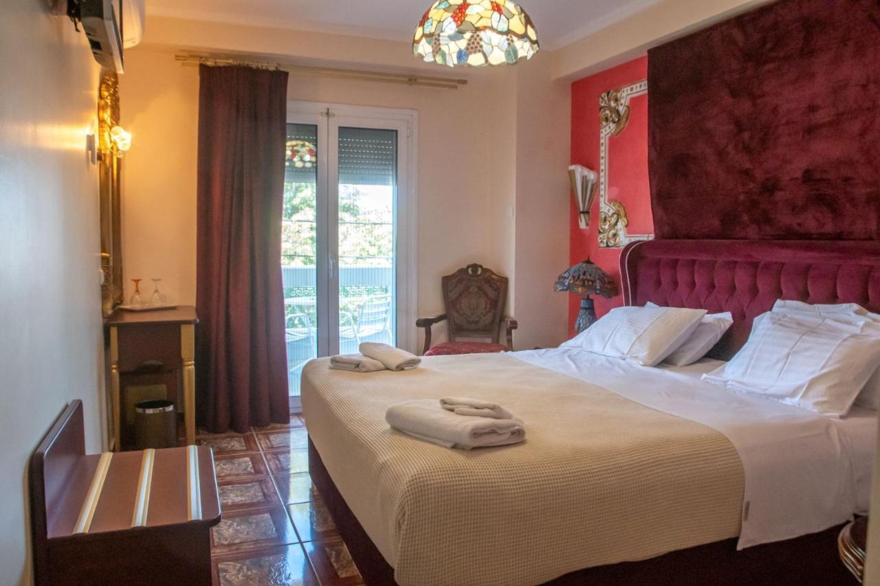 Hotel Astoria อีกูเมนิทซา ภายนอก รูปภาพ